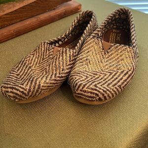 Toms slip on shoes 6.5